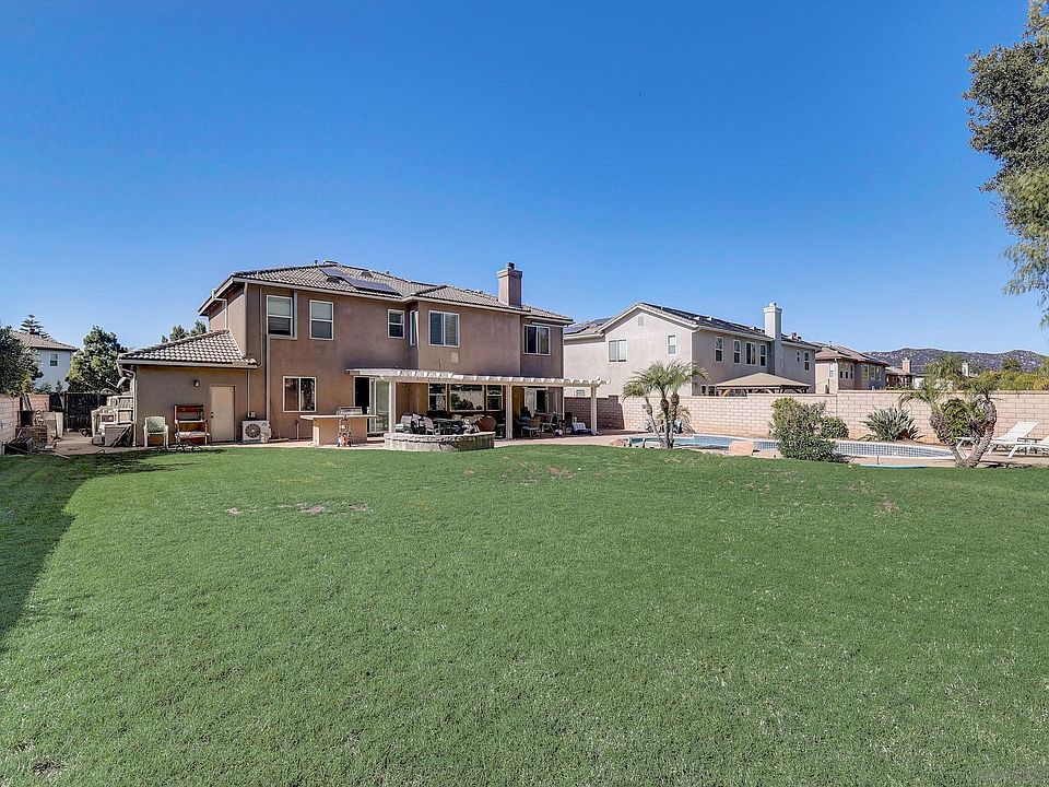 2358 Douglaston Gln, Escondido, CA 92026 Zillow
