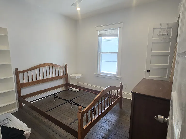 254 W Utica St — Photo 22
