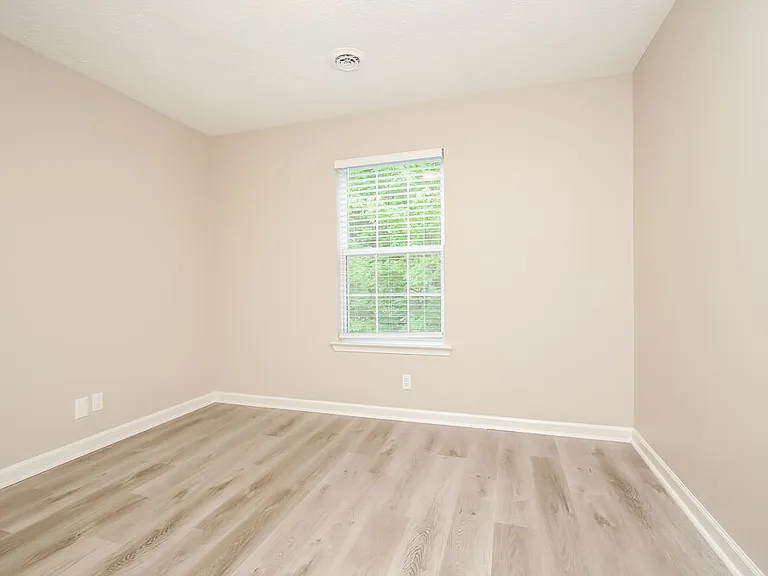 112 Township Ct — Photo 14