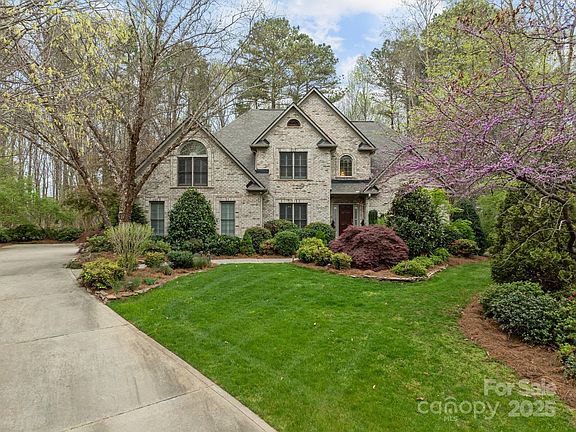 2nd image of 104 Chalfont Ct