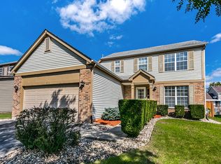 452 Hummingbird Ln, Bolingbrook, IL 60440