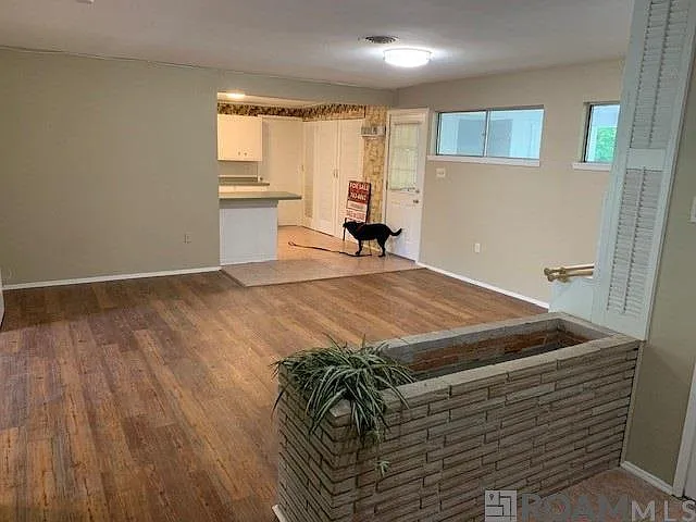814 Lonita St — Photo 7