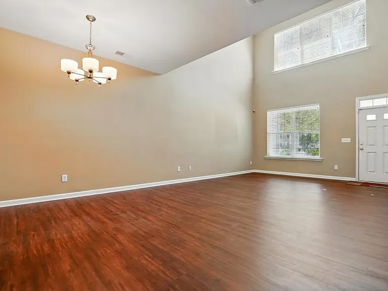7420 Abigail Glen Dr — Photo 37