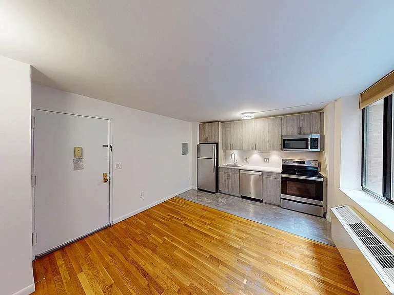 121 Reade St #5H — Photo 6