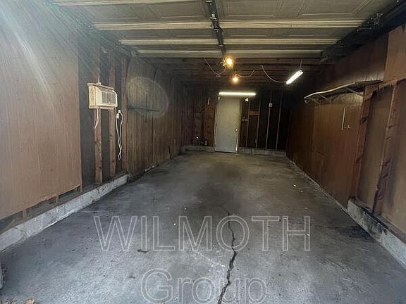 3rd image of 913 N Bosart Ave