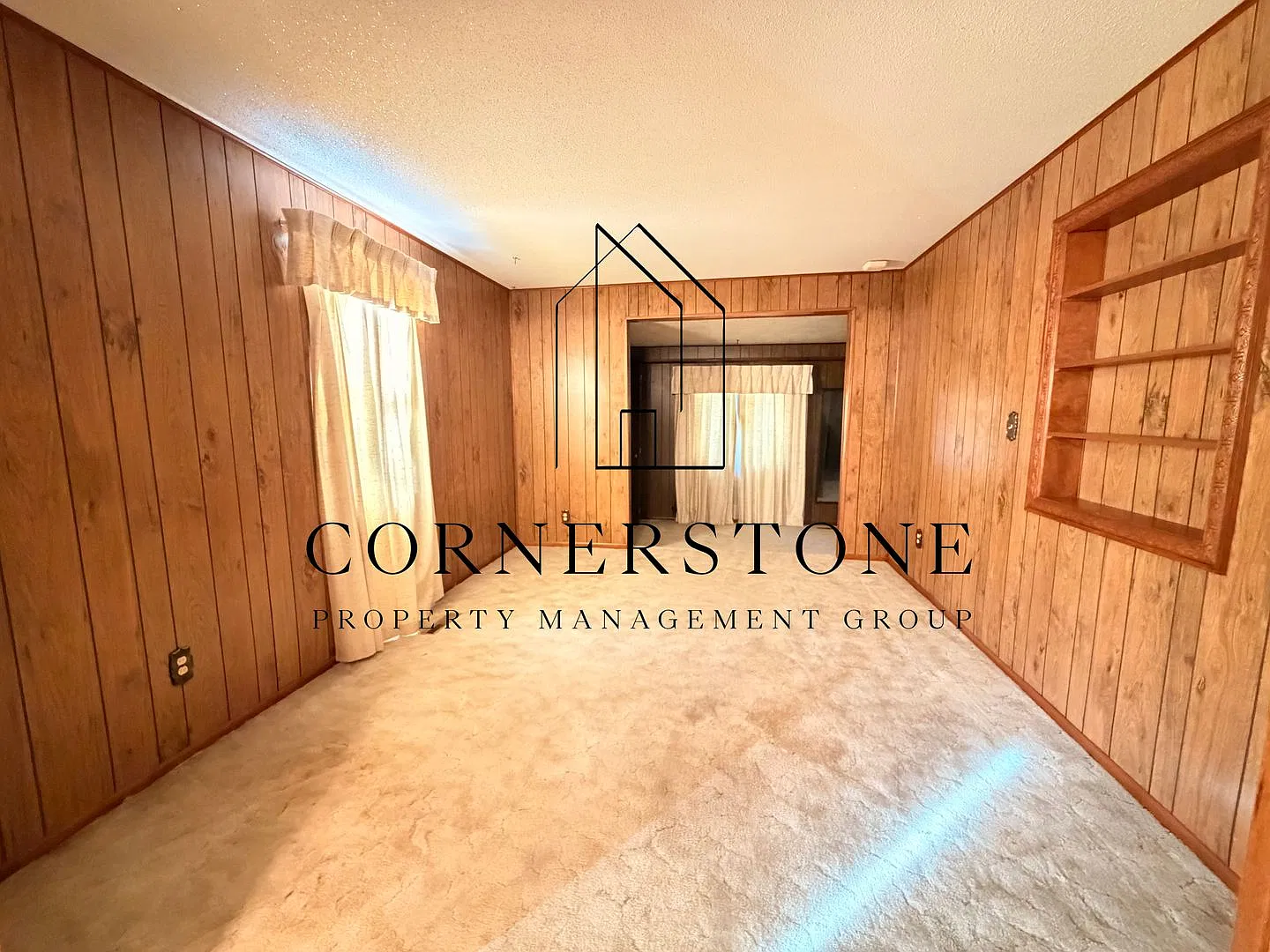 Spacious 1 Bedroom House $695 — Photo 2