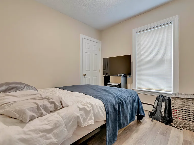 10 Dunn St #2 — Photo 9