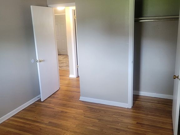 4th image of 7812 Venus St #23
