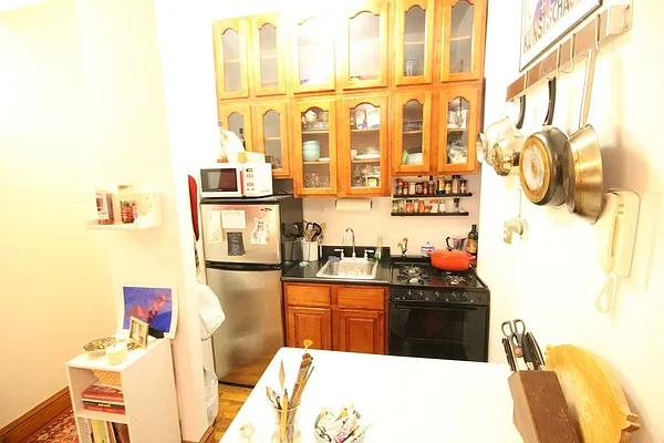 Rented by Dynamik Realty | media 18