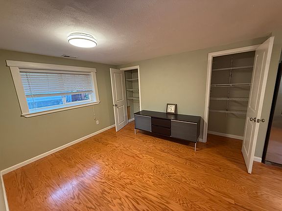 3rd image of 16154 Stone Ave N #B