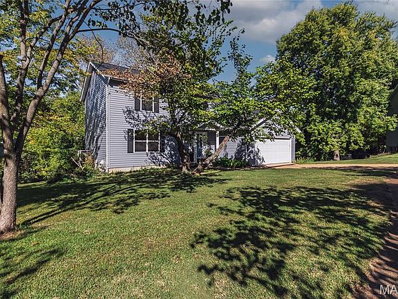 3rd image of 3511 Saint Martin Dr