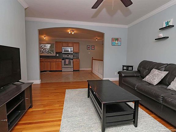 3rd image of 10136 Mullally Dr