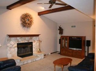 9324 W Concord Dr, Mequon, WI 53097