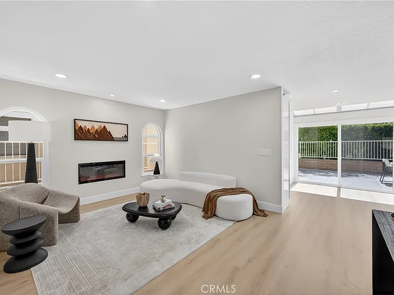 29746 Michelis St — Photo 21