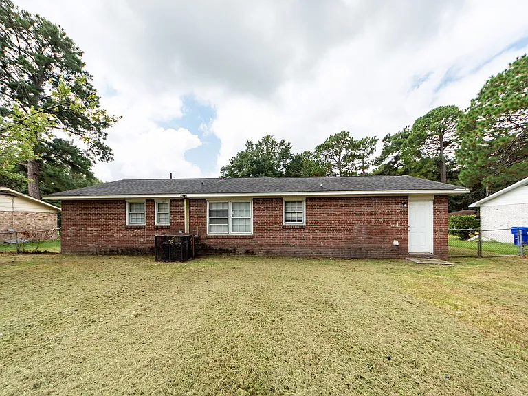 4446 Farmwood St — Photo 16