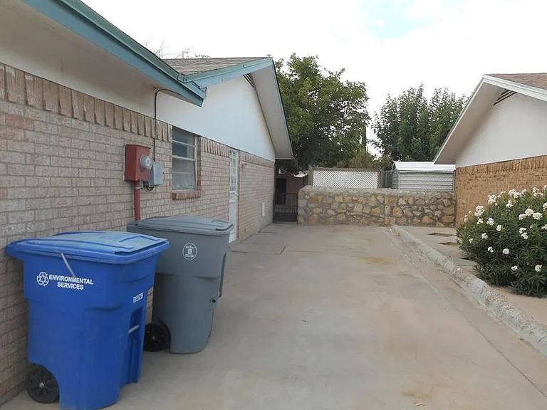 11316 Jack Cupit Ln — Photo 3