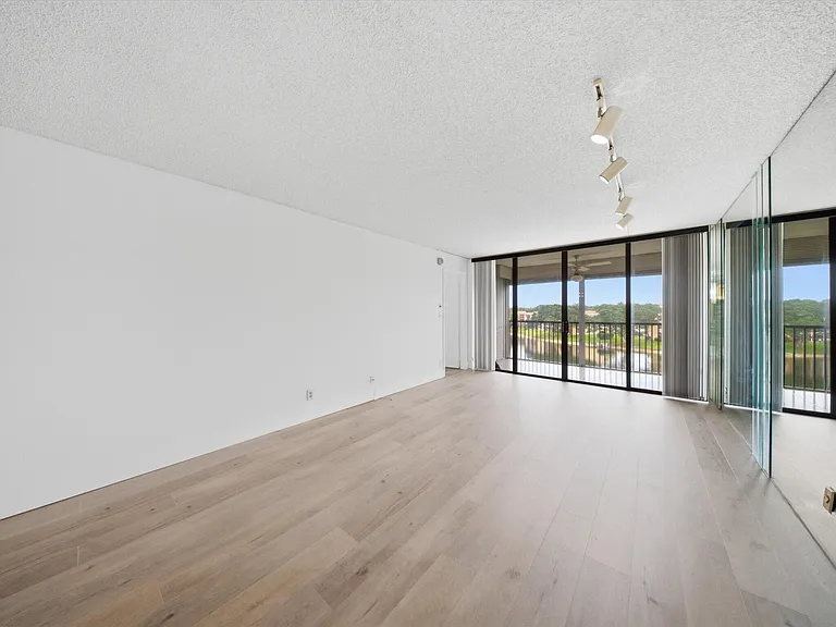 6539 Coral Lake Dr #403 — Photo 14