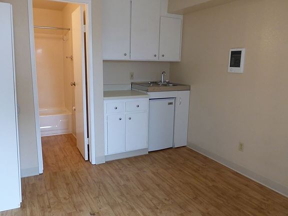 2nd image of 4484 Montalvo St APT 09
