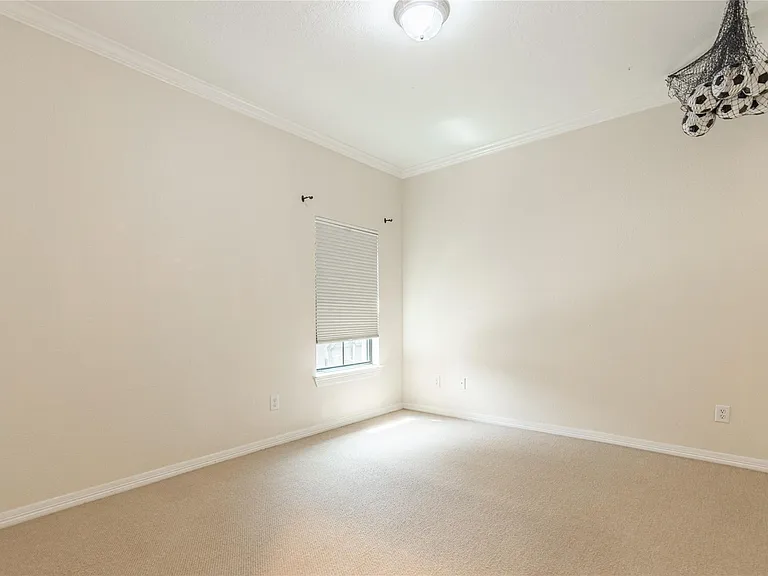 2923 Royal Oaks Crst — Photo 25