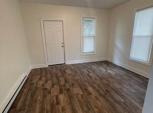77 Prospect St #2B, Amsterdam, NY 12010