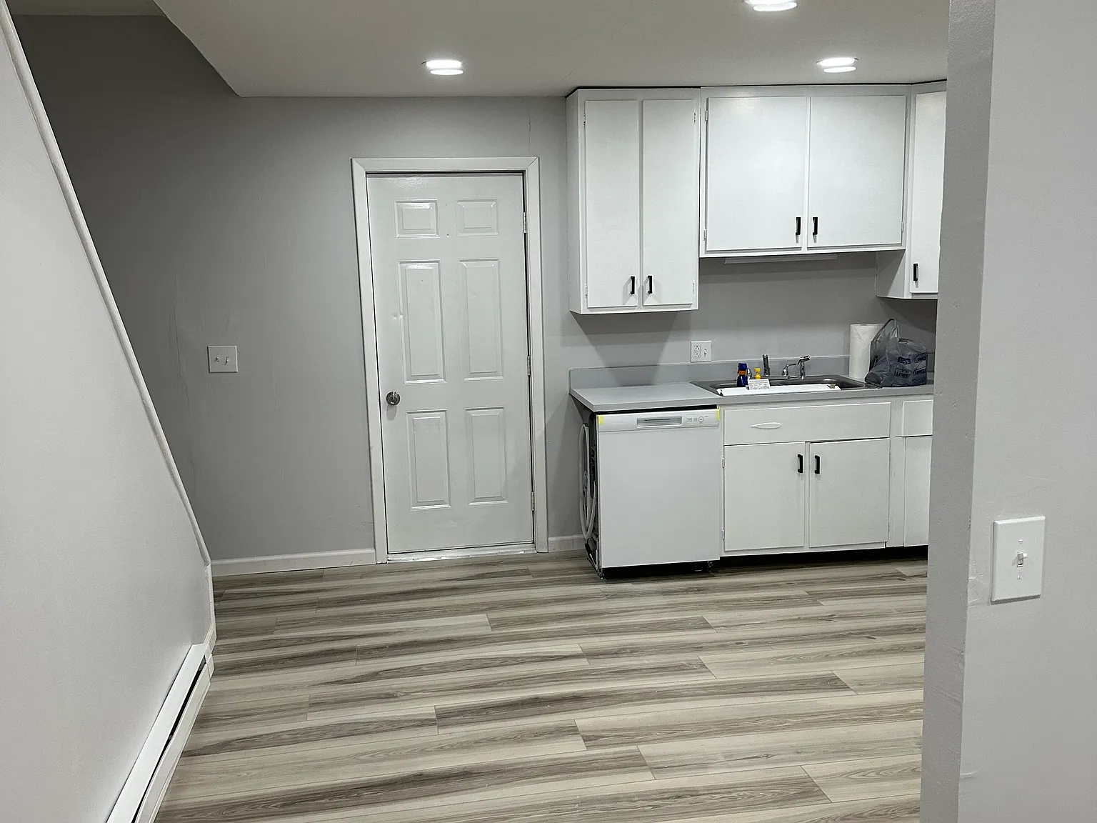 129 Fairview Ave — Photo 2