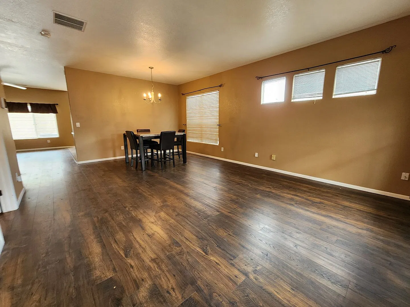 3 Bed 3 bath Town House in Soaring Eagles! — Photo 4