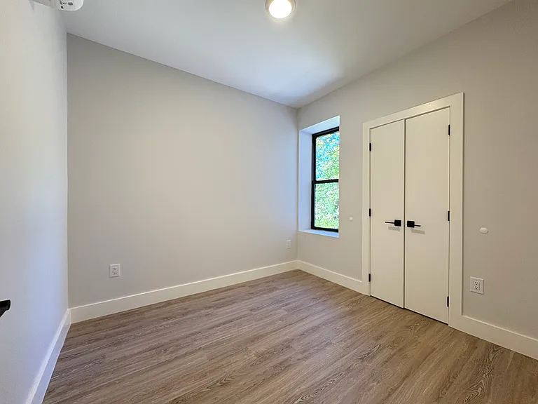 267 Martin Luther King Dr #4B — Photo 4