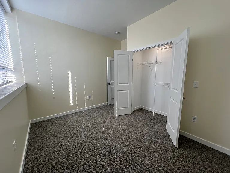 350 Center St #204 — Photo 8