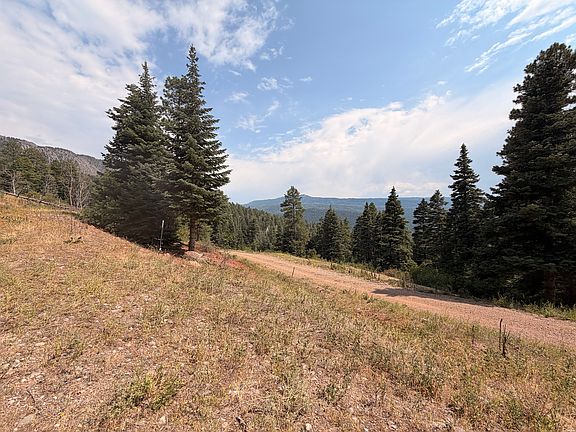 4th image of 5 Canyon Dr
