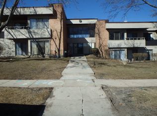 950 N Countryside Dr APT 110, Palatine, IL 60067