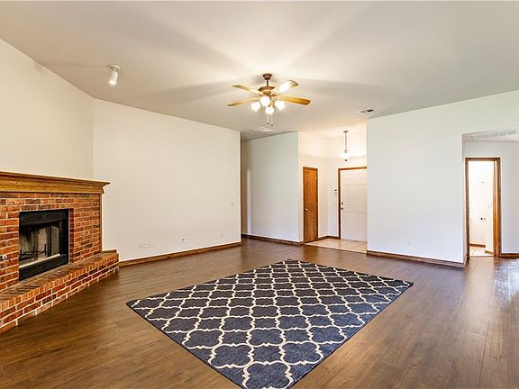 5th image of 525 Nathan Ln