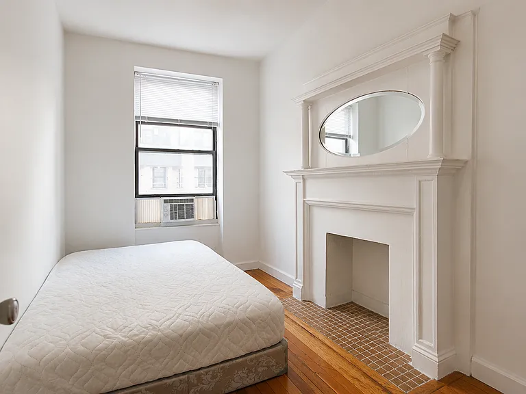 205 W 103rd St #1B — Photo 4