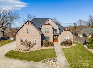 114 38th Ave NW, Hickory, NC 28601