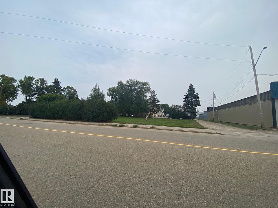 2nd image of 4019 47th St