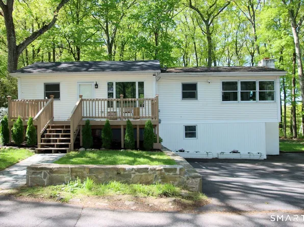 36 Maple Drive, New Milford, CT 06776