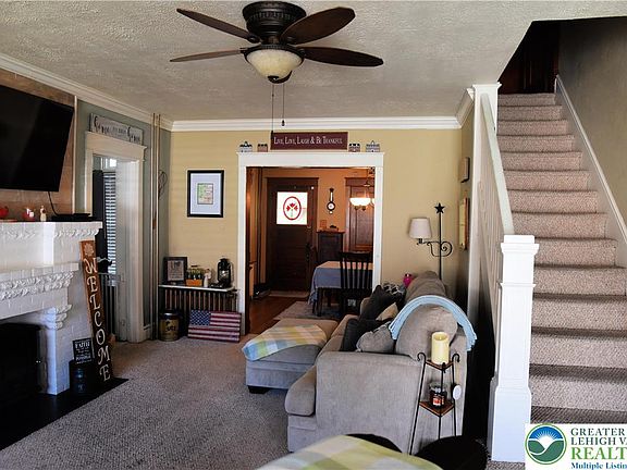 4th image of 630 Walnut St