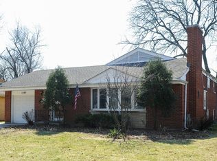 1203 W Pendleton Pl, Mount Prospect, IL 60056