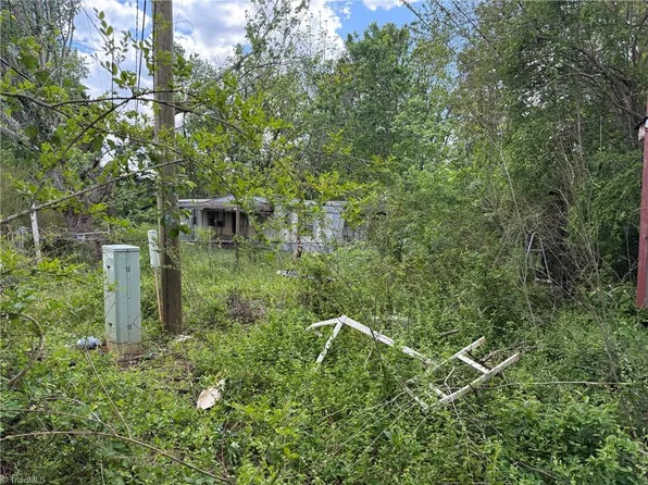 235 McGlamery Rd, Wilkesboro, NC 28697