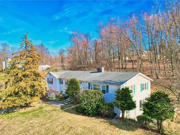 18 Old Mill Road, Bethany, CT 06524