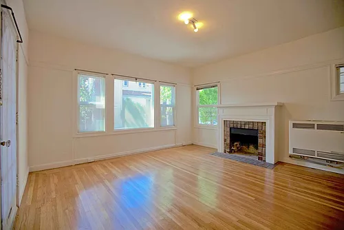 Beautiful, spacious 1-bdr with new windows, great wood floors, and lots of storage space Photo 1
