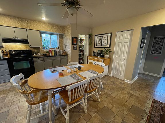 4th image of 2035 Lakeshore Dr