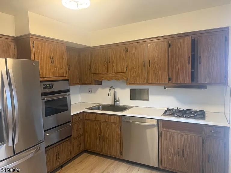 43 Oakwood Ave #1 — Photo 1