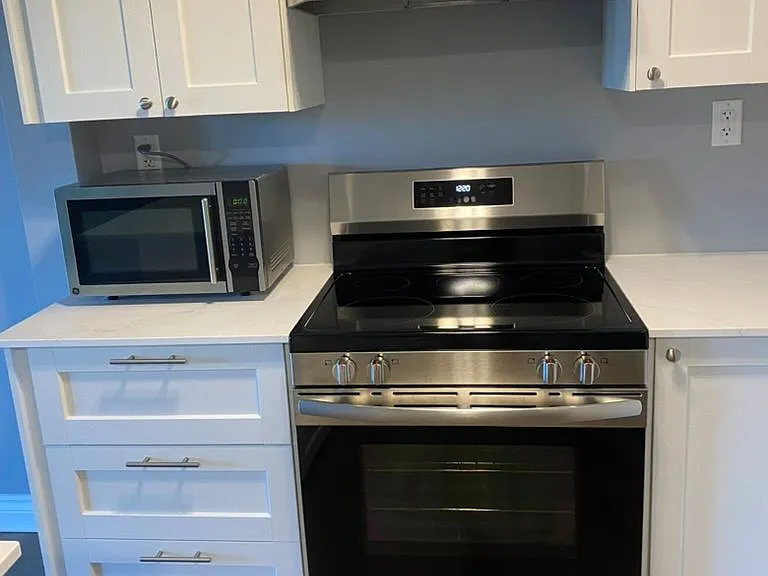 7B Clarendon Ave — Photo 3