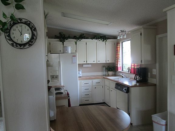 4th image of 1913 Madera Dr