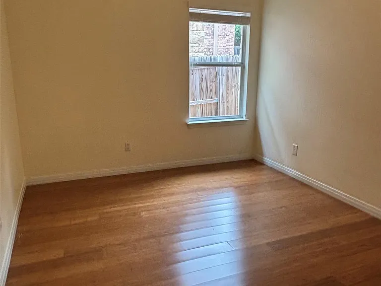 2412 Tivoli Dr — Photo 15