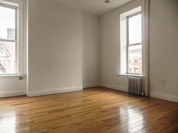 4th image of 654 Putnam Ave APT C2
