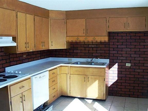 Home for Sale in Quincy, IL $89,900