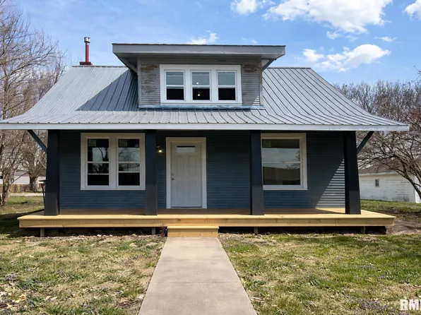 341 S Wilson St, Mendon, IL 62351