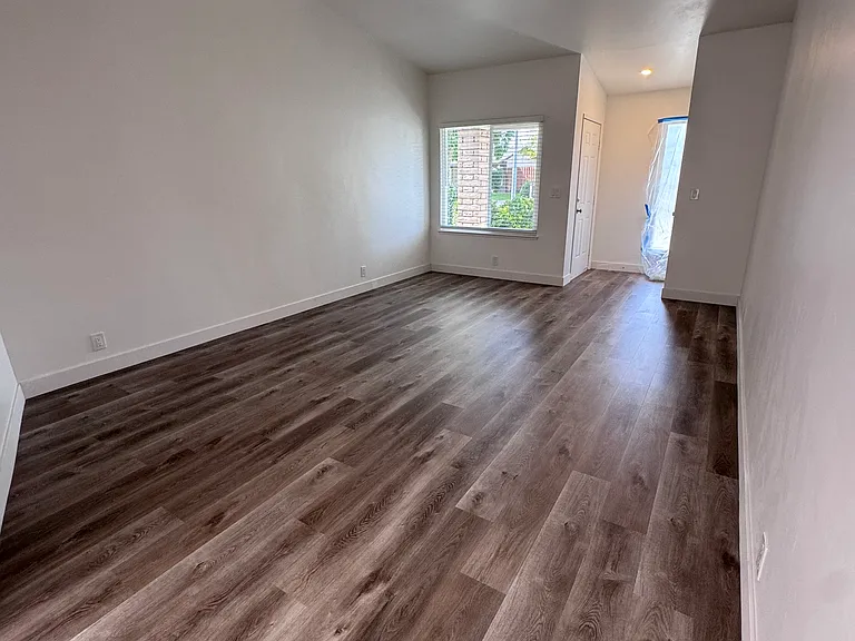 7225 Castilian Ct #7225 — Photo 10