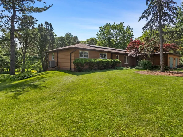 2067 Coyote Run Rd, Monticello, IL 61856